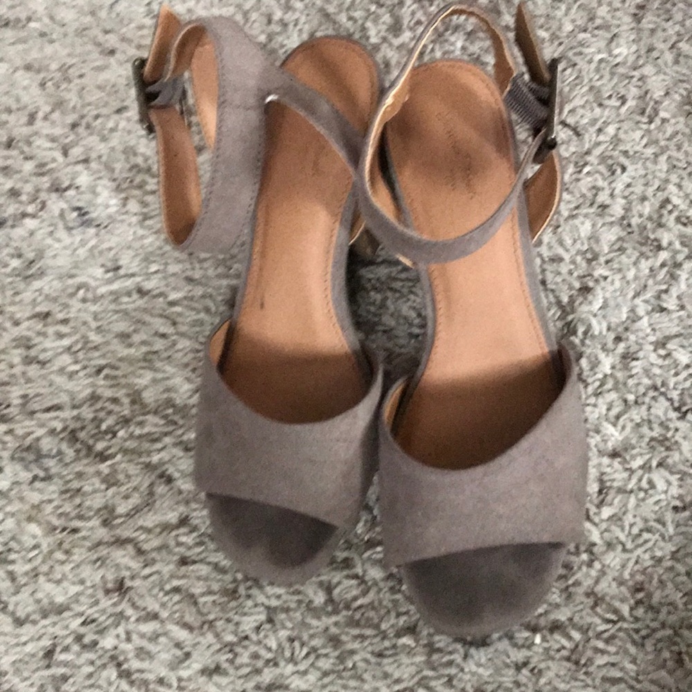 High heel brown shoes